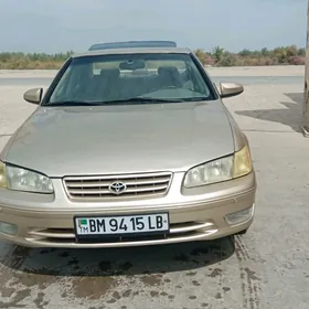 Toyota Camry 2001