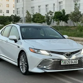 Toyota Camry 2018