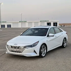 Hyundai Elantra 2022