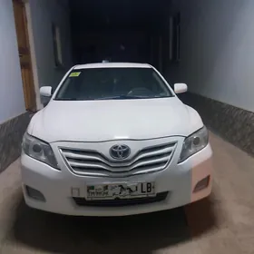 Toyota Camry 2010