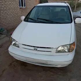 Toyota Sienna 2000