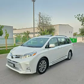 Toyota Sienna 2019