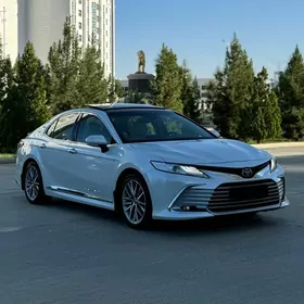 Toyota Camry 2022