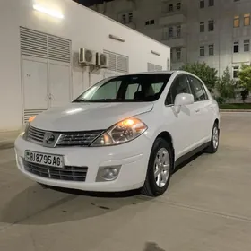 Nissan Versa 2011