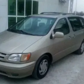 Toyota Sienna 2000