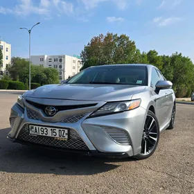 Toyota Camry 2019