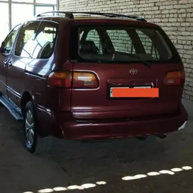 Toyota Sienna 2000