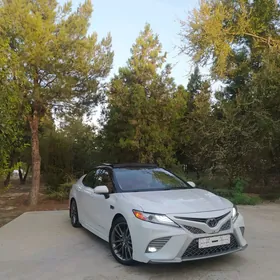 Toyota Camry 2018