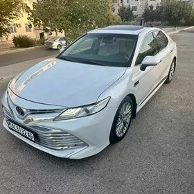 Toyota Camry 2018