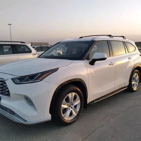 Toyota Highlander 2021