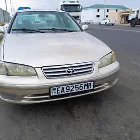 Toyota Camry 2000