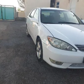 Toyota Camry 2004