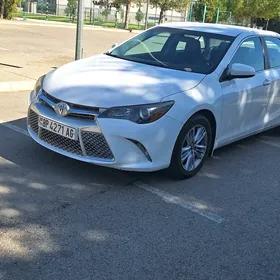 Toyota Camry 2017