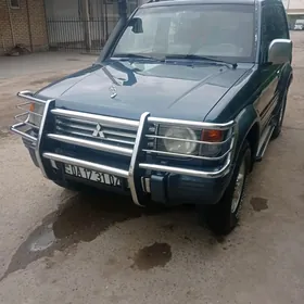 Mitsubishi Pajero 1997