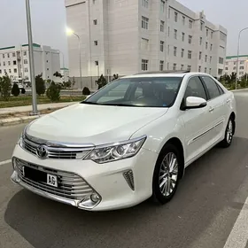 Toyota Camry 2016