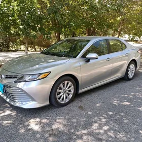 Toyota Camry 2018