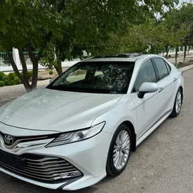 Toyota Camry 2020