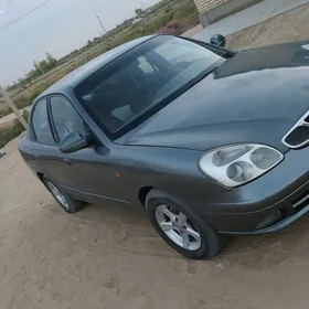 Daewoo Nubira 1999