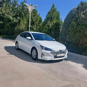 Hyundai Elantra 2019