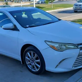 Toyota Camry 2017