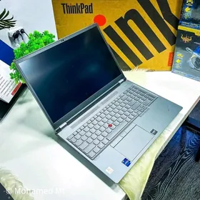 ThinkPad/i9/RTX 4000/RAM 32GB