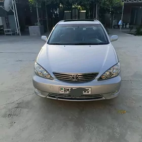 Toyota Camry 2004