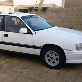 Opel Omega 1990