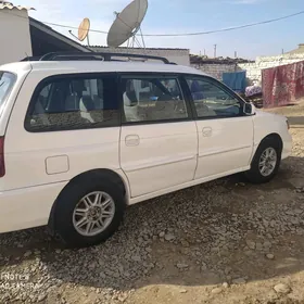 Kia Carnival 2000