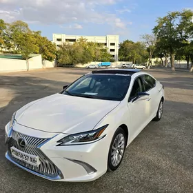 Lexus ES 350 2020