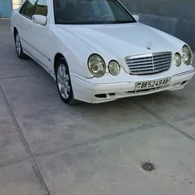 Mercedes-Benz C320 2000