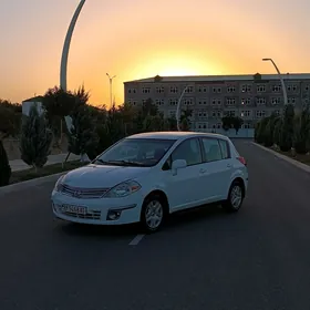 Nissan Versa 2010