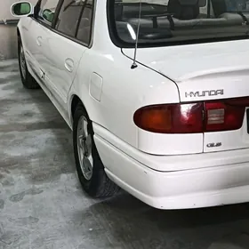 Hyundai Sonata 1995