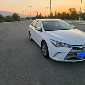 Toyota Camry 2015