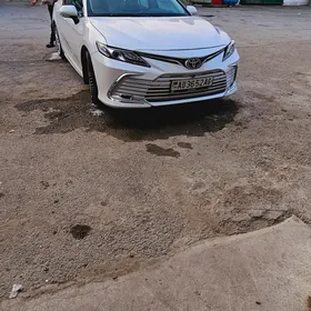 Toyota Camry 2022