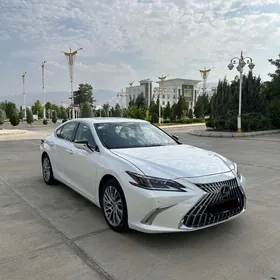 Lexus ES 350 2019