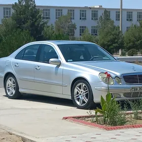 Mercedes-Benz E350 2005