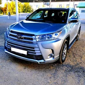 Toyota Highlander 2019