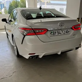 Toyota Camry 2018