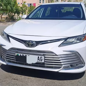 Toyota Camry 2020