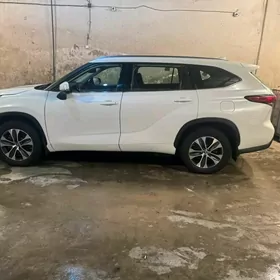 Toyota Highlander 2020