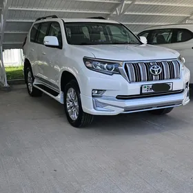 Toyota Land Cruiser Prado 2023