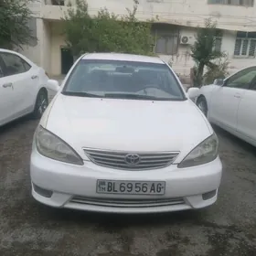 Toyota Camry 2004