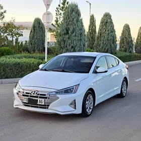 Hyundai Elantra 2019