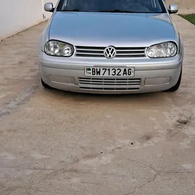 Volkswagen Golf 2002