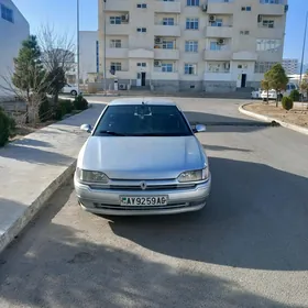 Renault Safrane 1996