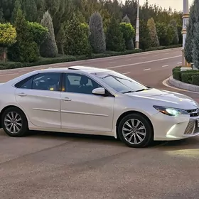 Toyota Camry 2016