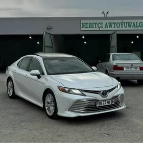 Toyota Camry 2018