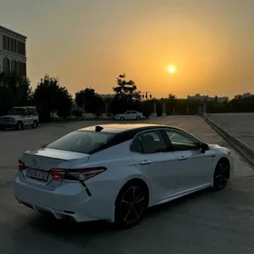 Toyota Camry 2018