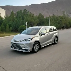 Toyota Sienna 2022