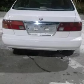 Nissan Sunny 1997